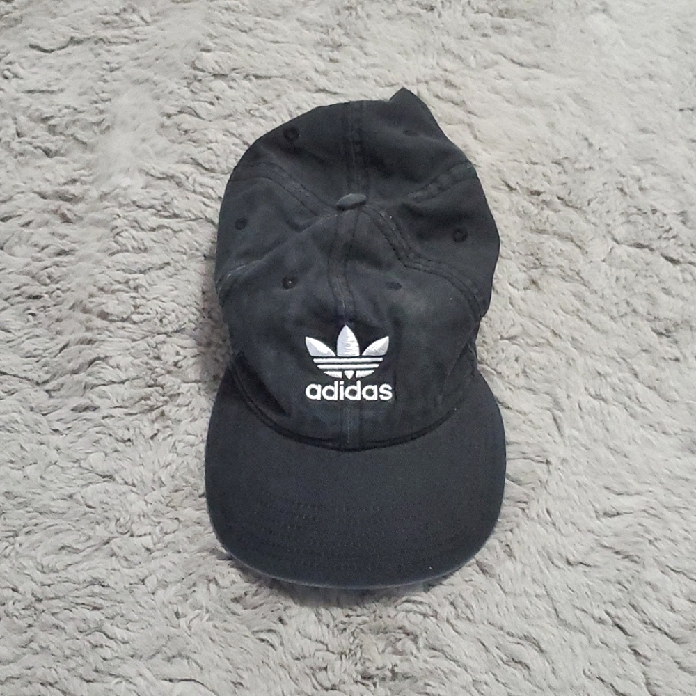 Adidas dark gray cap